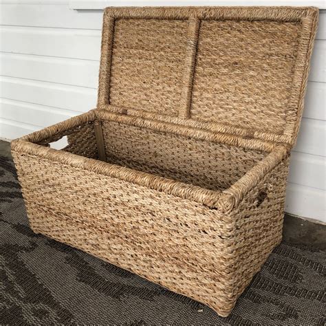 Wicker Storage Trunk Handwoven Natural Rattan Chest With Lid Large