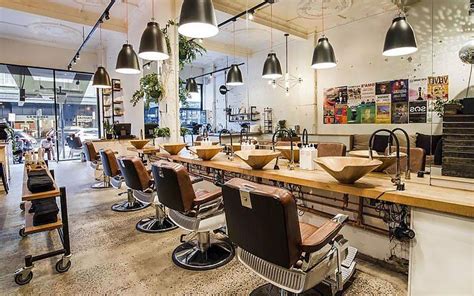 A good haircut really matters when comes to outer appearances. Pin by Jiansong on 男仕店設計 | Barber shop, Best barber, Best ...