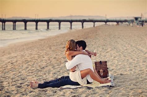 Romantic Love Hopeless Romantic Romantic Couples Cute Couples Romantic Beach Romantic