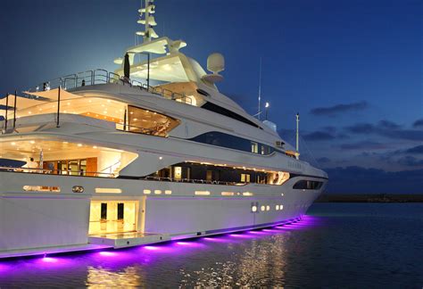 How To Feel Like You Own Your Own Luxury Yacht