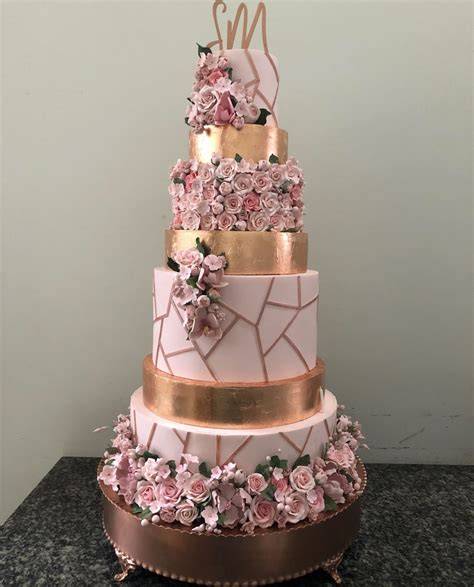 Fancy but not too fancy, our textured aluminum cake pedestal has just the right amount of attitude. Rose Gold Quinceañera Inspiration For Your Quince ...