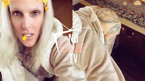 Jeffree Star Shows His Butt On Snapchat Peach Youtube