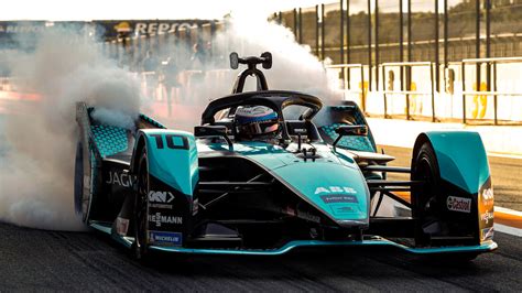 Ab januar werden alle rennen auf sat.1 und im. Formel E-Saisonvorschau 2021: Elektro-Serie als WM | AUTO ...