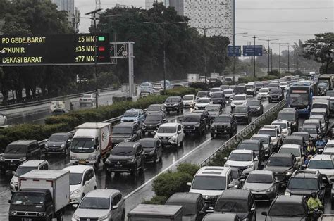 Foto Kemacetan Di Jakarta Akibat Hujan