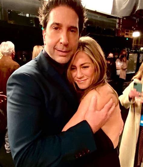 Jennifer Aniston ve David Schwimmer ın dizi aşkı gerçek oldu Magazin