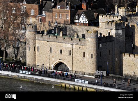 Tower Of London And Traitors Gate Entrance From River Thames Stock