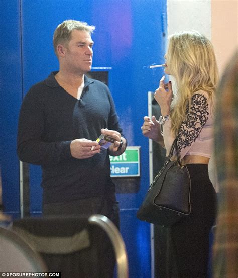 Shane Warne Shares Kiss With Same Mystery Blonde He Kissed In London Daily Mail Online