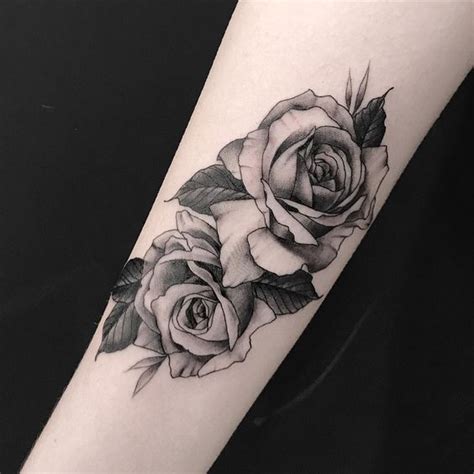 Tatuajes De Rosas En El Brazo