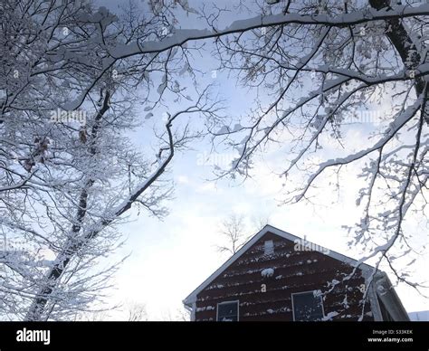 Red House In Winter Wonderland Stock Photo Alamy
