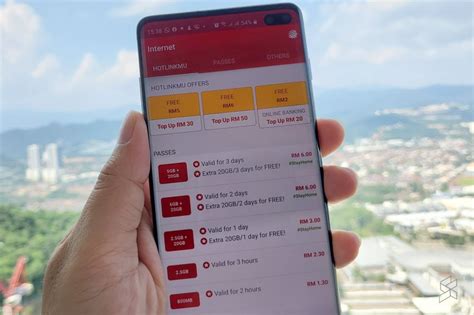 Pelan prepaid unlimited data maxis hotlink, celcom xpax dan u mobile | mana lagi berbaloi? 1GB Percuma PKP: Pengguna Maxis dan Hotlink perlu tebus ...