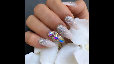Because ingredients and pigments used to create dip powder have varying weights, heavier shimmers and glitters tend to sink to the bottom of the jar. Pin on nails