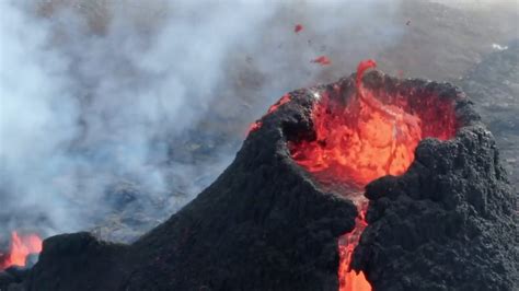 Saint Vincent Volcano ‘explosive Soufrière Eruption Sparks Mass