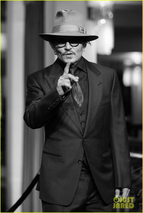 Photo Johnny Depp Sticks Out Tongue Minimata Berlin Premiere 16