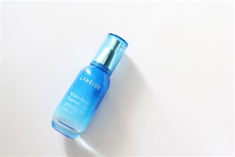 An essence that drenches skin in essential moisture to help boost hydration and prevent water loss. Review: Laneige Water Bank Essence EX - Beauty ...