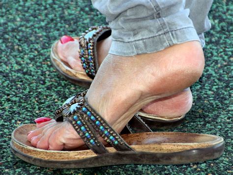 My MILF Friend Is Shoeplaying With Her Sandals Showing Her Flickr