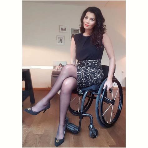 Pin By Francesca Hearne On Wheelchair Women Fashion Wheelchair Women