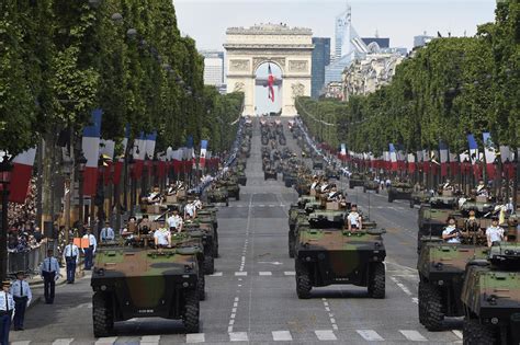 Se trata del 4 de julio, día en el que el país entero se pinta de rojo, blanco y azul para así celebrar el día de la independencia. Día de la Fiesta de la Federación en Francia: Por qué se ...