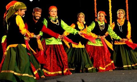 Important Folk Dance of Uttarakhand! | The Review Area