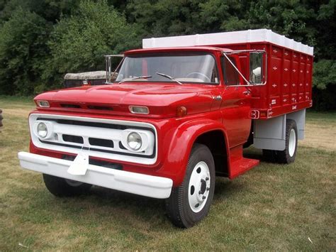 20 best vintage grain trucks images on Pinterest | Farm trucks, Chevrolet trucks and Autos