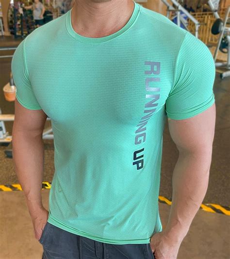 Ice Silk Mens Quick Dry Sports And Fitness T Shirt Mens Fitness
