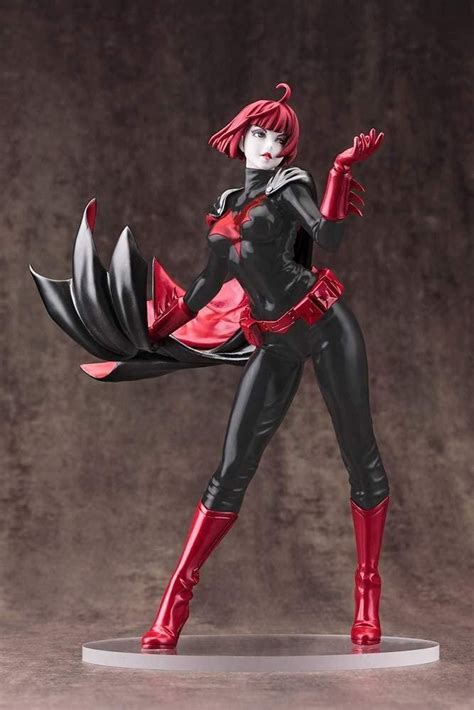 Features Batwoman 2nd Edition From Dc Comics As 17 Scale Bishoujo