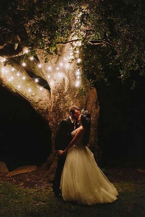 22 Breathtaking Night Wedding Photo Ideas Mrs To Be In 2020 Night