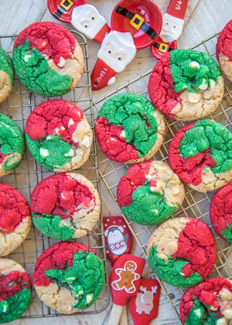 What better way to get your christmas cookie fix than to pop them on sticks? Christmas White Chocolate Chip Cookies | Plain Chicken®