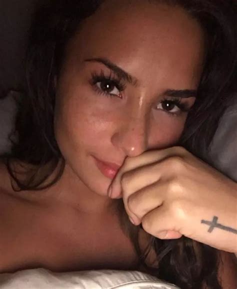 Demi Lovato Instagram Pics Are The Hottest Thing In Human History Demi Lovato Makeup Demi