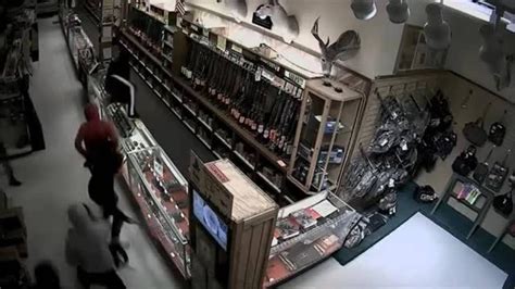 Former Fbi Agent Gives Insight Into Smash And Grab Gun Store Robbery Youtube