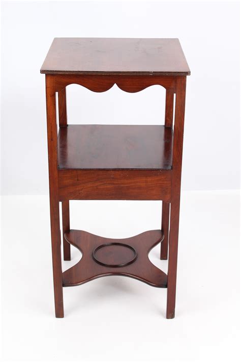Georgian Mahogany Bedside Table With Drawer