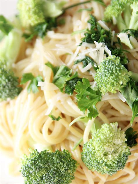 Lemony roasted broccoli, arugula & lentil salad. One user describes this Broccoli Pasta recipe as, "Tasty and so easy!" | Main dish recipes, Food ...