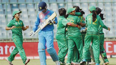 World T20 India Women Vs Pakistan Women Match Updates Pak Win By 2