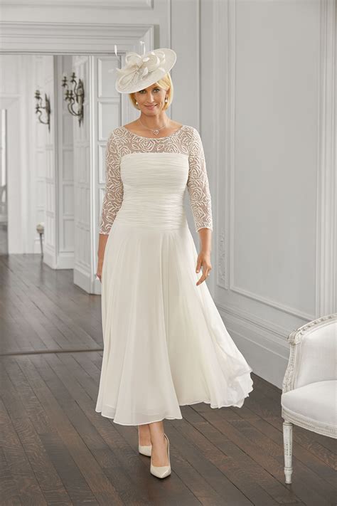 Wedding Outfits For Older Ladies Tips And Inspiration The Fshn