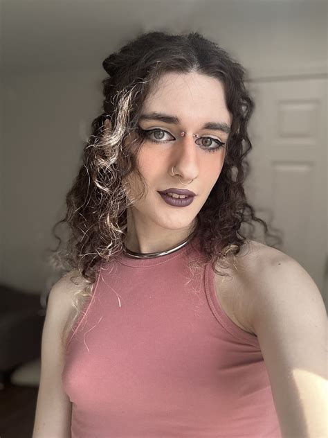 Clementine 🍊 On Twitter Happy Saturday Have You Told A Trans Girl Shes Pretty Yet Today