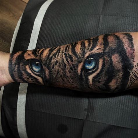 Share 75 Tiger Eyes Tattoo Super Hot Ineteachers
