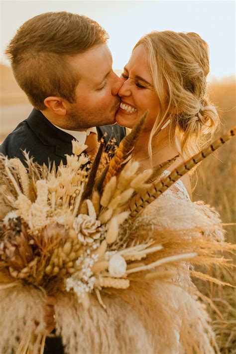 Nebraska Bohemian Fall Wedding In Lauras Lens