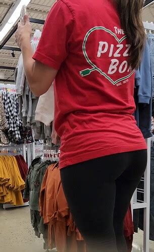 Oc Brunette Milf With Nice Ass Spandex Leggings And Yoga Pants Forum