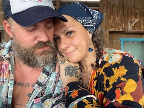 American Pickers Star Danielle Colby Shares Rare Pic With Fiancé Jeremy