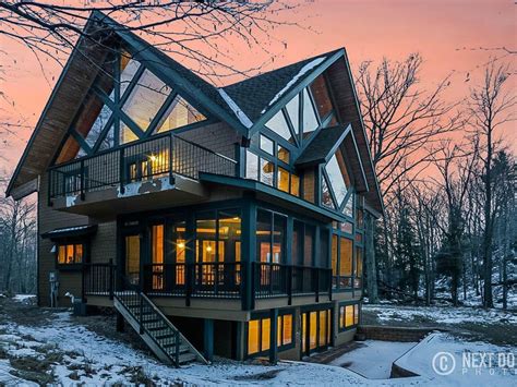 These 7 unique Michigan rentals are just right for your next group ...