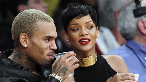 Rihanna Dit Assumer Sa Relation Avec Chris Brown Radio Canada