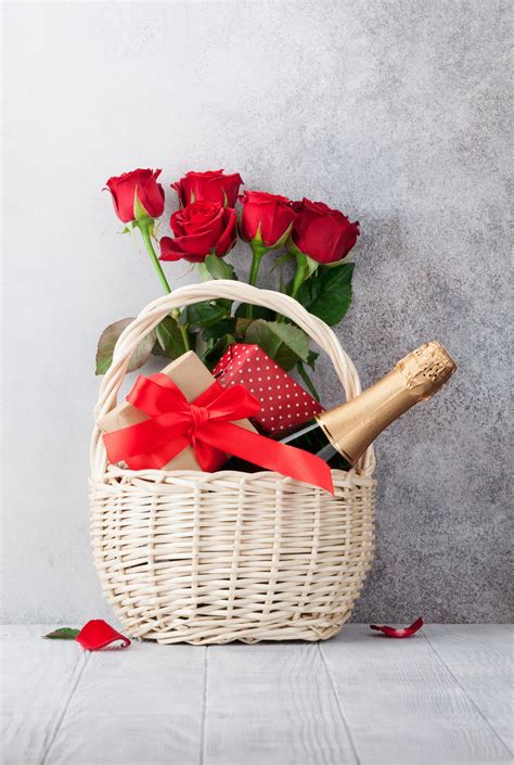 Check spelling or type a new query. 10 Best DIY Valentine's Day Gift Basket Ideas 2021 - The ...
