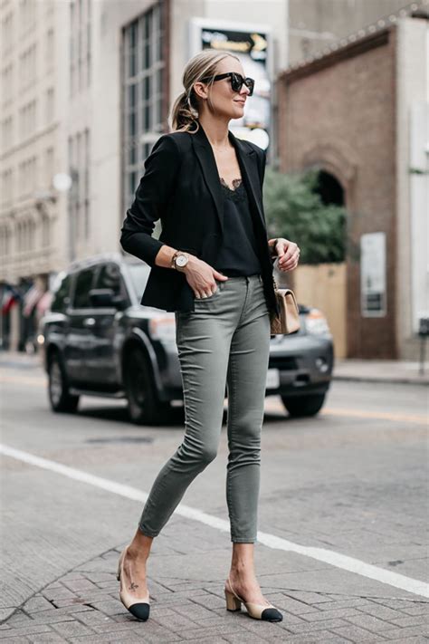 outstanding 40 fashionable work outfit ideas for women to looks more
