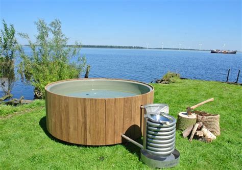 Wood Fired Hot Tub Iconic Dutchtub Heats Organically Captivatist
