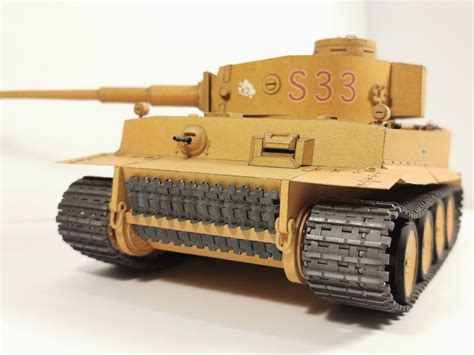 Model Niemiecki czołg ciężki PzKpfw VI Ausf H1 Mały Modelarz