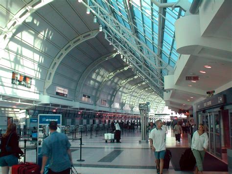 Датотекаinternational Airport Toronto Pearson — Википедија