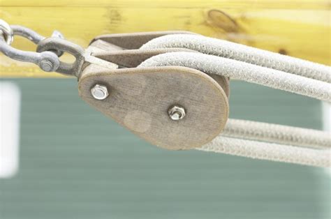 Are you in need of a lightweight overhead storage system? How do I Build DIY Overhead Pulley Storage Systems for a Garage? | Hunker