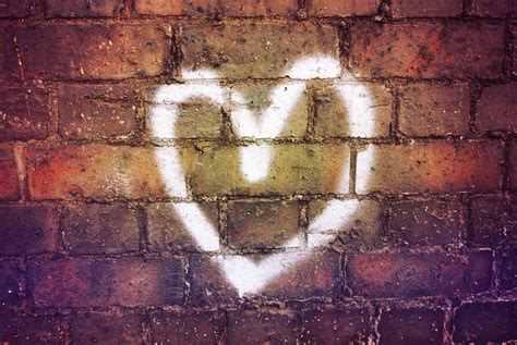 Heart graffiti | Graffiti heart, Love graffiti, Graffiti