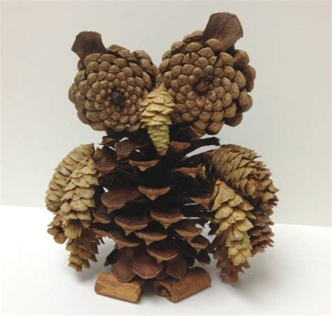 Pommes De Pin Pour La Déco De Noël 58 Idées En Photos Archzine Fr Pine Cone Crafts Cones