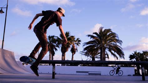 3840x2160 Lifestyle Park Skateboard Skateboarder Skateboarding