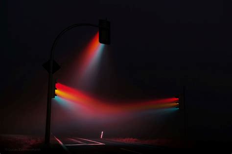 Leuchtende Ampeln Bei Nacht Traffic Lights Von Lucas Zimmermann